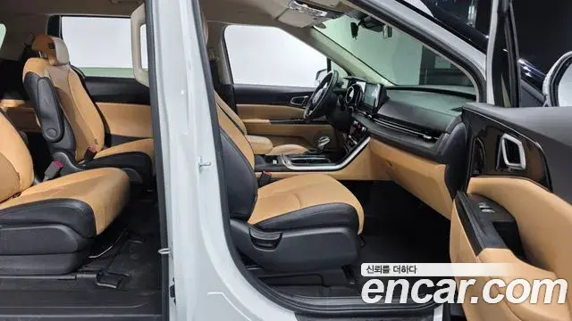 Kia Carnival 2023 — Photo 11/20
