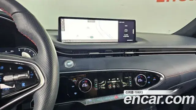 Genesis GV70 2021 — Photo 11/33