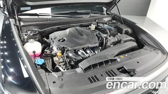 Hyundai Grandeur Hybrid 2023 — Photo 26/34