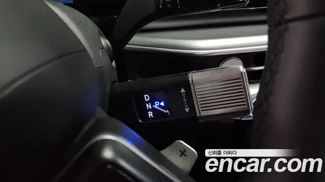 Hyundai Grandeur Hybrid 2023 — Photo 33/34