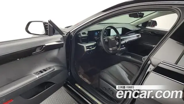Hyundai Grandeur Hybrid 2023 — Photo 18/34