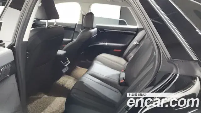 Hyundai Grandeur Hybrid 2023 — Photo 19/34