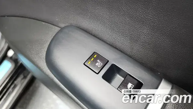 Hyundai Grandeur Hybrid 2023 — Photo 20/34