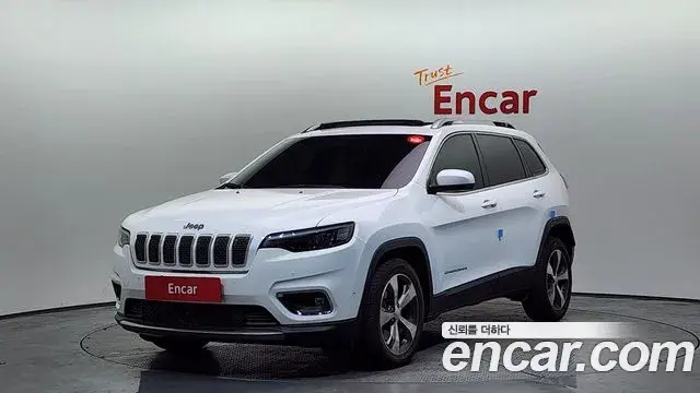 Jeep Cherokee 2021 — Photo 18/20