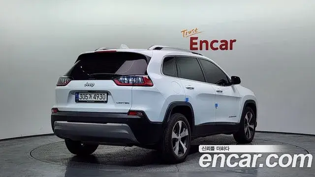Jeep Cherokee 2021 — Photo 11/20