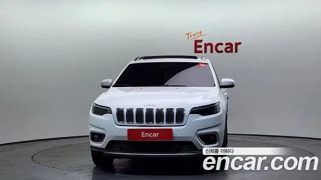 Jeep Cherokee 2021 — Photo 14/20