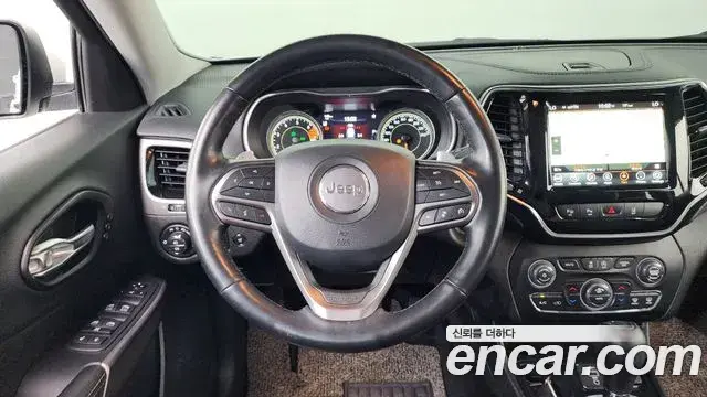 Jeep Cherokee 2021 — Photo 1/20