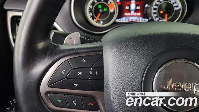 Jeep Cherokee 2021 — Photo 12/20