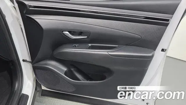 Hyundai Tucson Hybrid 2021 — ფოტო 9/30