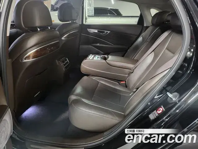 Kia The K9 2018 — Photo 11/20