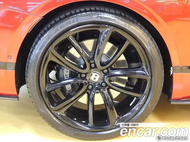 Bentley Continental GT 2020 — ფოტო 2/20