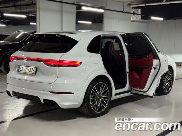 Porsche Cayenne 2021 — Şəkil 12/20