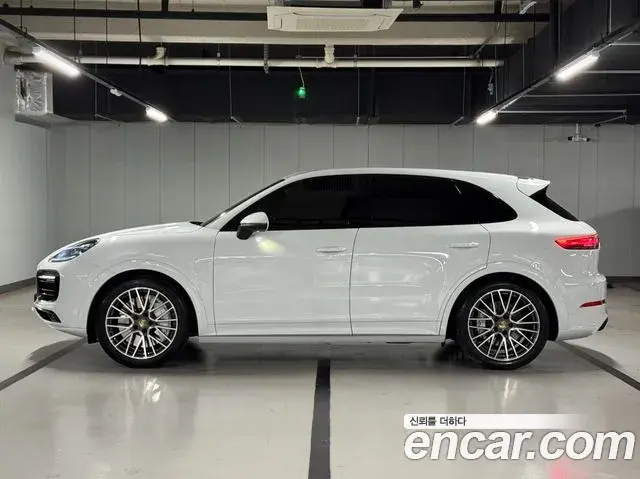 Porsche Cayenne 2021 — Şəkil 14/20
