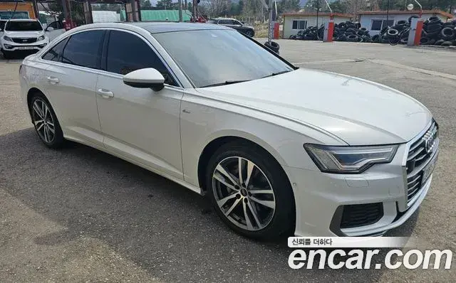 Audi A6 2021 — Photo 16/18
