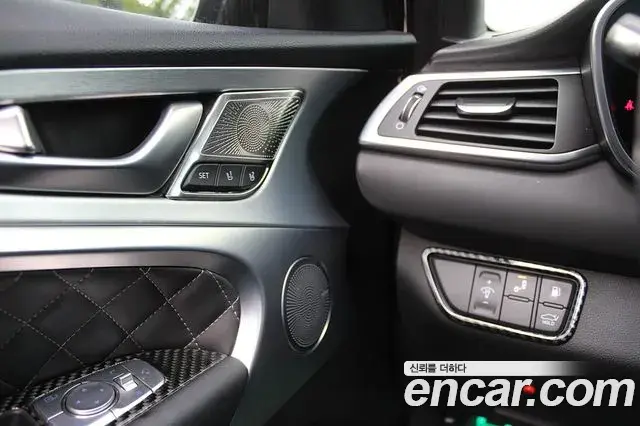 Genesis G70 2019 — Photo 19/20