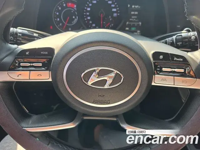 Hyundai The New Avante Hybrid 2020 — ფოტო 13/19