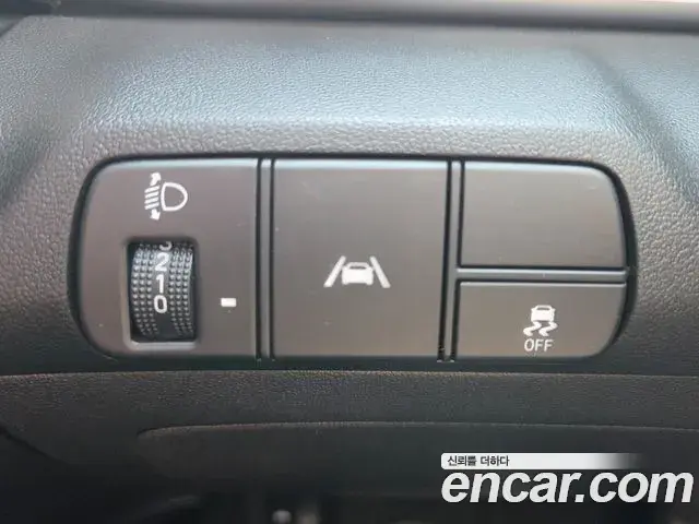 Hyundai The New Avante Hybrid 2020 — ფოტო 5/19