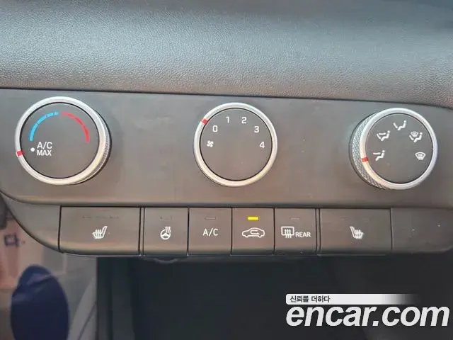 Hyundai The New Avante Hybrid 2020 — ფოტო 9/19