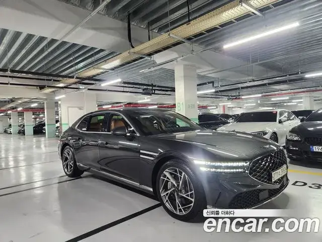 Genesis G90 2022 — Photo 2/20