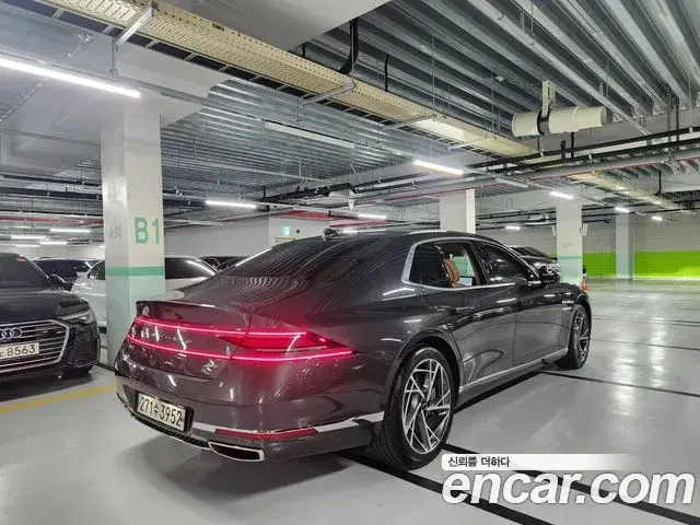 Genesis G90 2022 — Photo 18/20