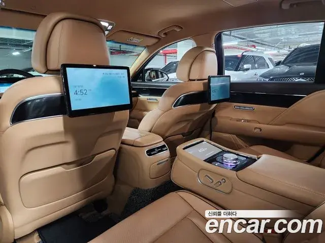 Genesis G90 2022 — Photo 12/20