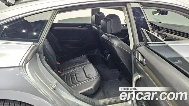 Volkswagen Arteon 2020 — Photo 23/37