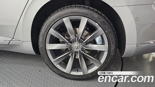 Volkswagen Arteon 2020 — Photo 31/37