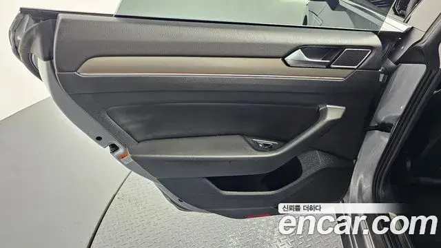 Volkswagen Arteon 2020 — Photo 17/37