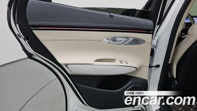 Genesis GV70 2024 — Photo 8/33