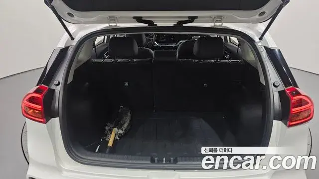 Kia Niro 2021 — Photo 18/30