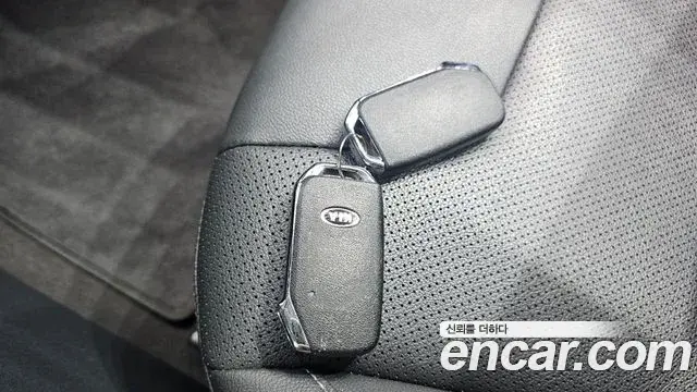 Kia Niro 2021 — Photo 19/30
