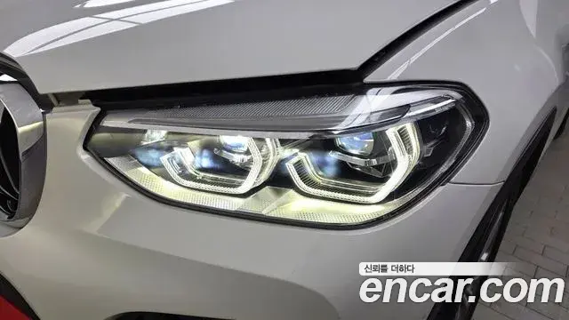 BMW X3 2021 — Şəkil 25/32
