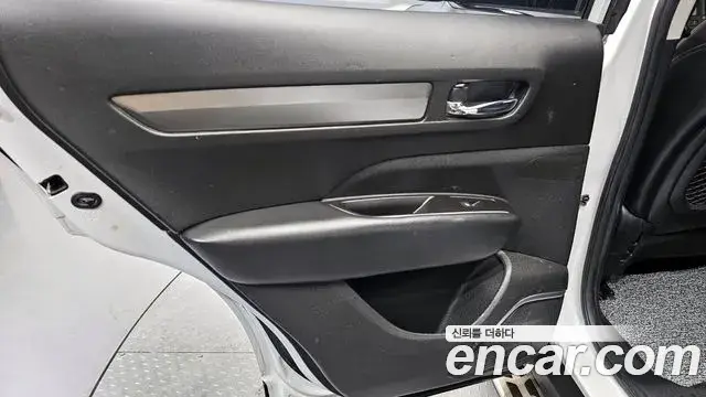 Renault Samsung QM6 2021 — ფოტო 22/27