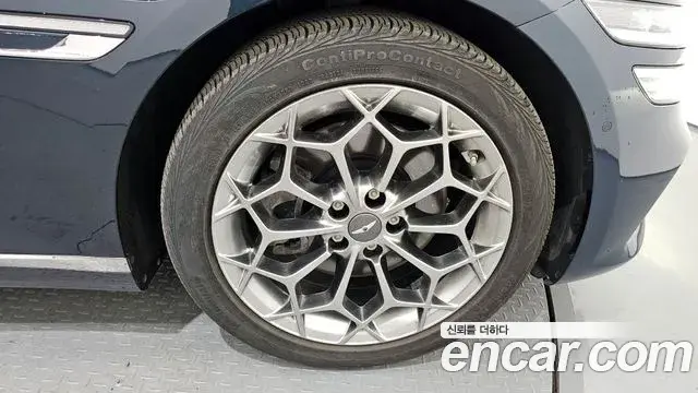 Genesis G80 2021 — Şəkil 29/33