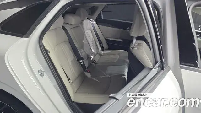 Kia K5 2024 — Şəkil 18/35