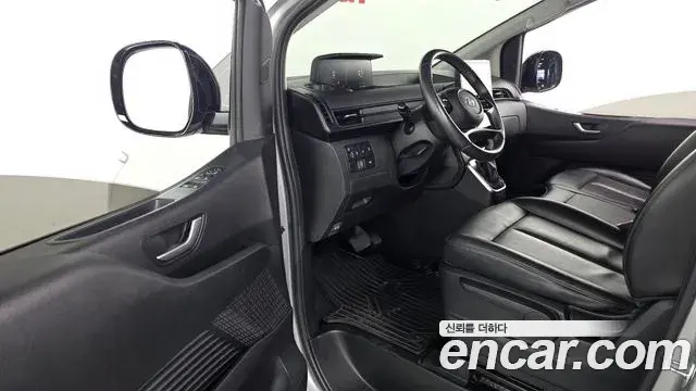 Hyundai Staria 2022 — Фото 10/20
