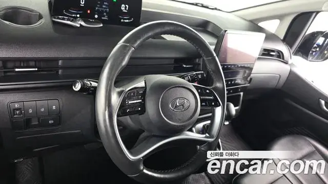 Hyundai Staria 2022 — Фото 13/20