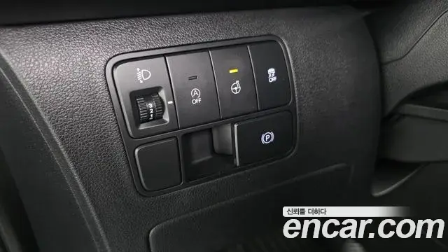 Hyundai Staria 2022 — Фото 19/20