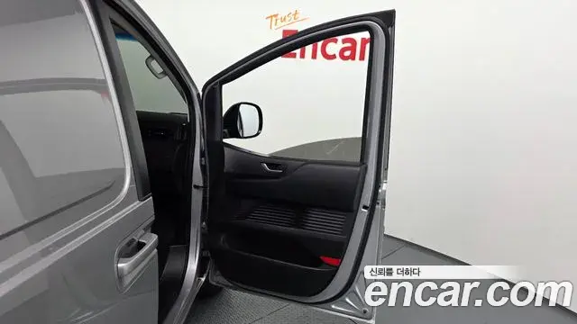 Hyundai Staria 2022 — Şəkil 5/31
