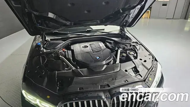 BMW 7 Series 2020 — Şəkil 8/16