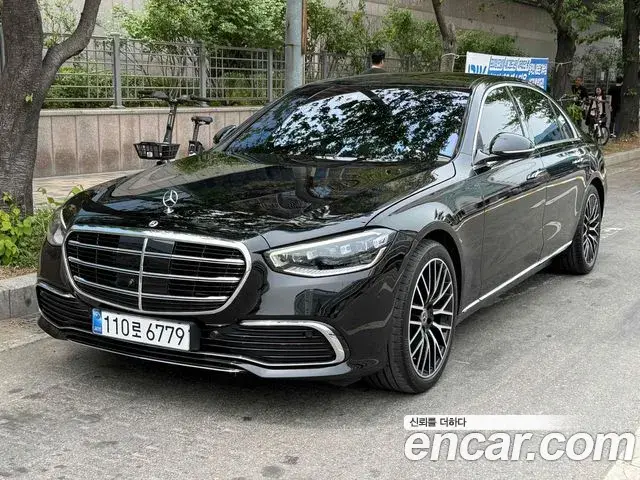 Mercedes-Benz S-Class 2025 — Photo 18/20