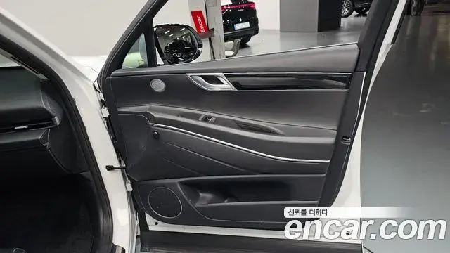 Genesis GV80 2022 — ფოტო 19/40