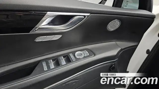 Genesis GV80 2022 — ფოტო 23/40