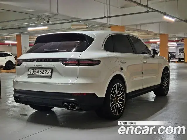 Porsche Cayenne 2019 — Photo 18/20