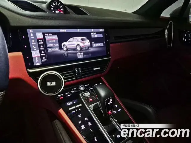 Porsche Cayenne 2019 — Photo 6/20