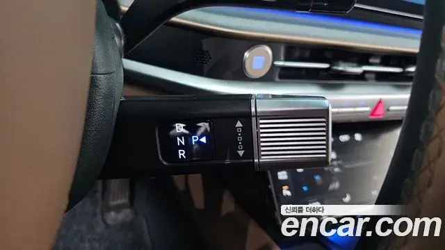 Hyundai Grandeur Hybrid 2023 — ფოტო 8/20