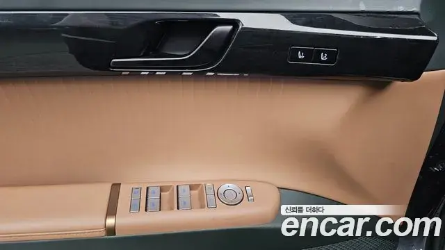 Hyundai Grandeur Hybrid 2023 — ფოტო 18/20