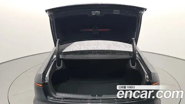 Hyundai Grandeur Hybrid 2023 — ფოტო 16/20