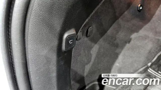 Jeep Cherokee 2020 — Photo 16/33