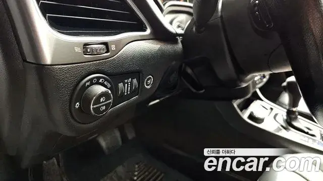 Jeep Cherokee 2020 — Photo 10/33